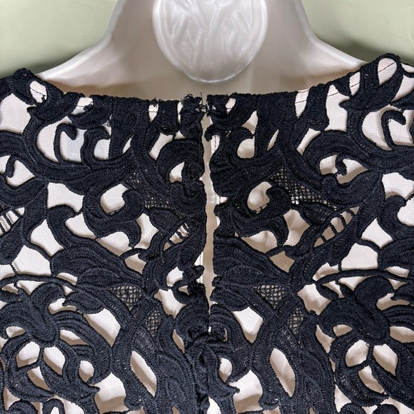 Forever 21 Black Crochet Lace Top Size Small S - Picture 9 of 11